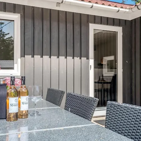 Holiday home Charming With Private Sauna Sj867